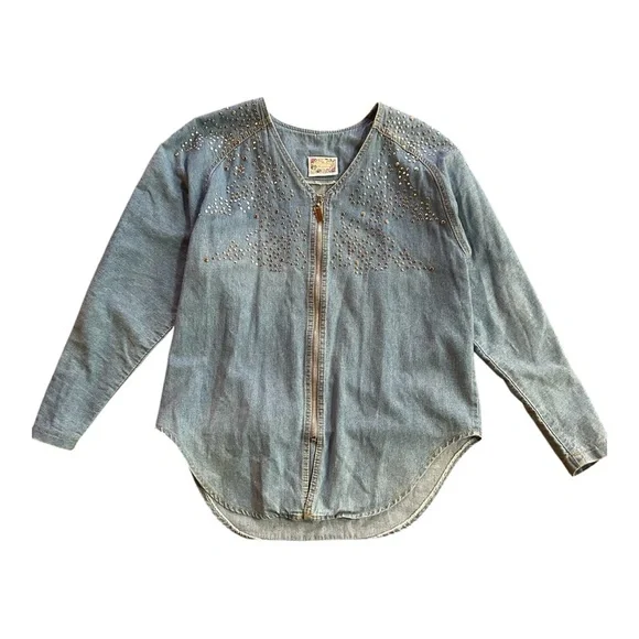 📦LAST CHANCE: DONATING📦 Monique Fashion | Denim Studded Jean Jacket - Picture 3 of 4